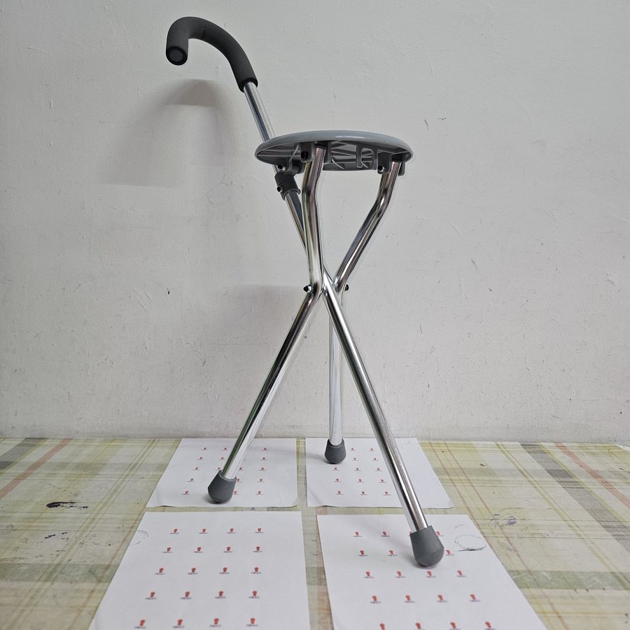 Baston C/ Asiento Cromado — referencia visual exact